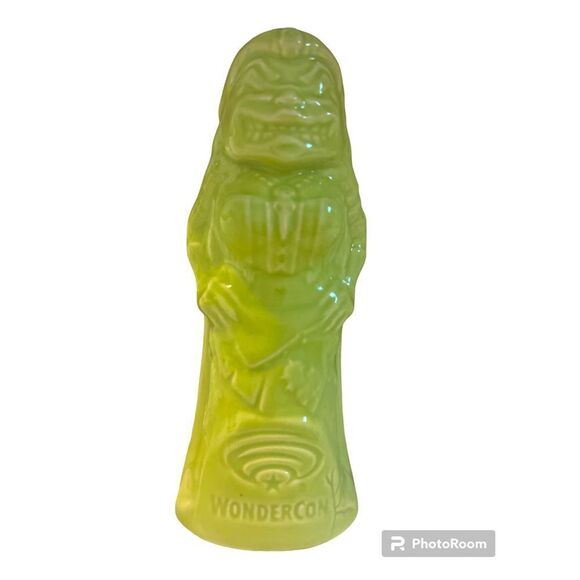 2018 WonderCon Exclusive Green Villainess Anaheim Tiki Farm Mug - Picture 6 of 9